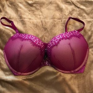 Victoria’s Secret bombshell bra
